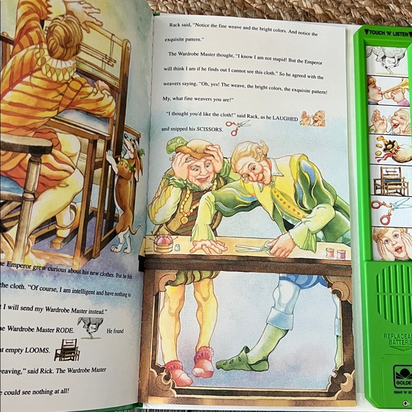VINTAGE Golden Sound Storybook of the fairy tale The Emperor's New Clothes 90’s - Picture 8 of 13